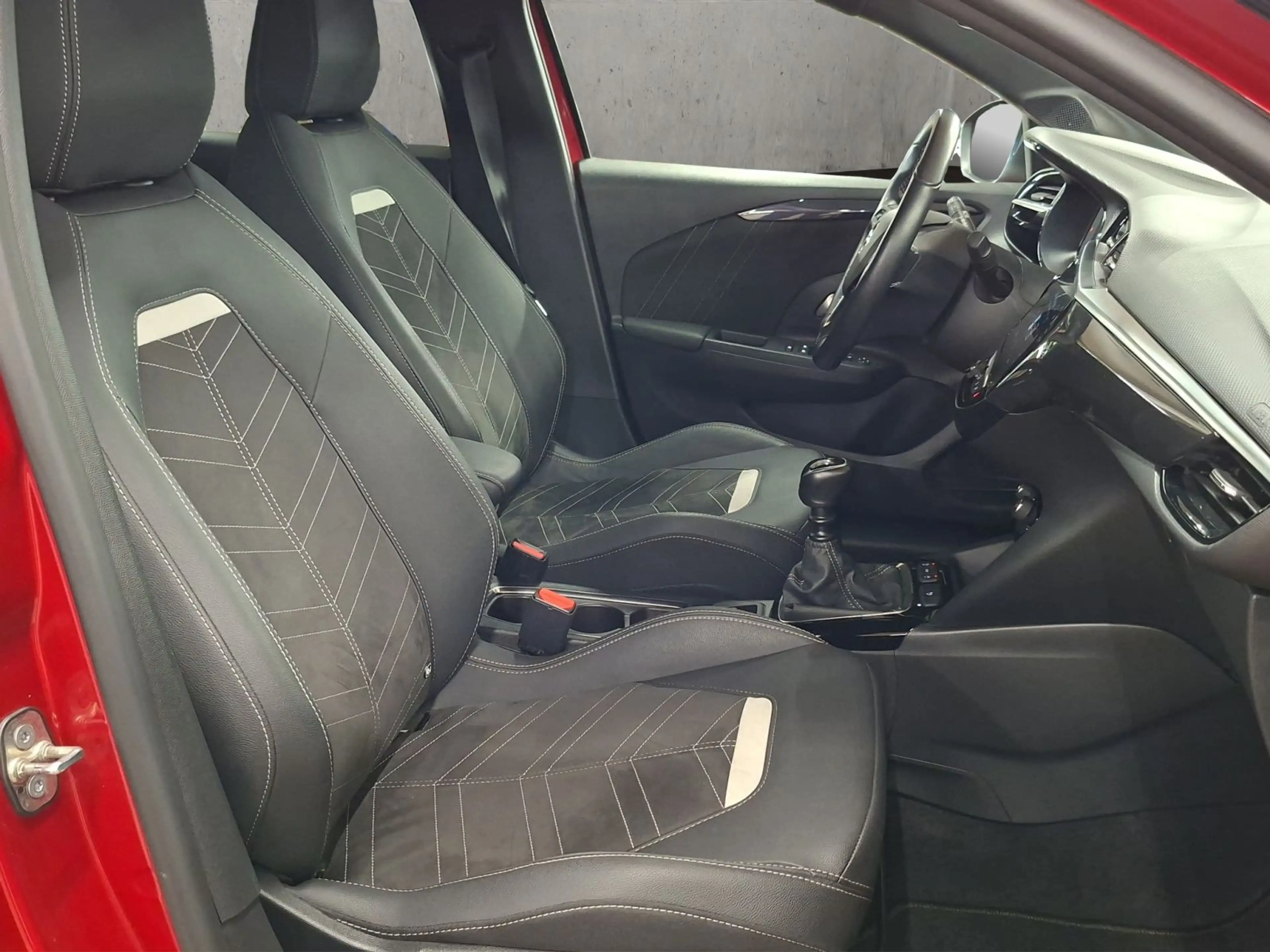 Opel Corsa F 1.2 Turbo Ultimate — photo 13