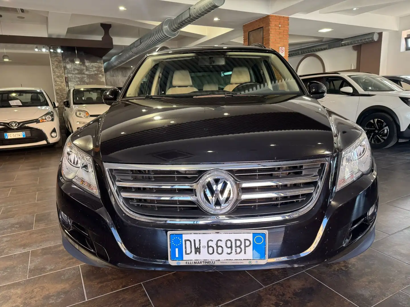 Volkswagen Tiguan Tiguan 2.0 tdi Track Nero - 2