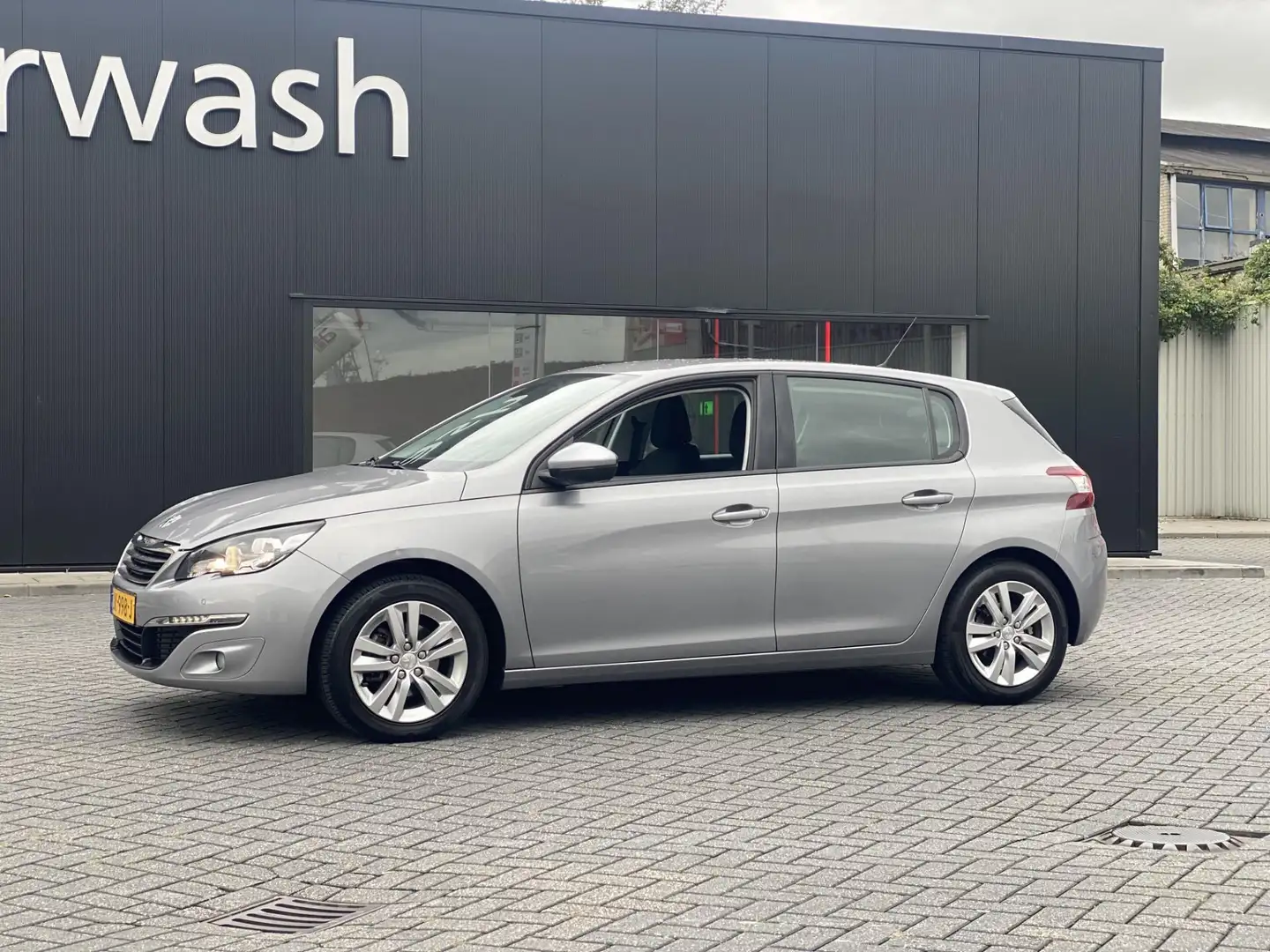 Peugeot 308 1.2 PureTech Allure Grijs - 2