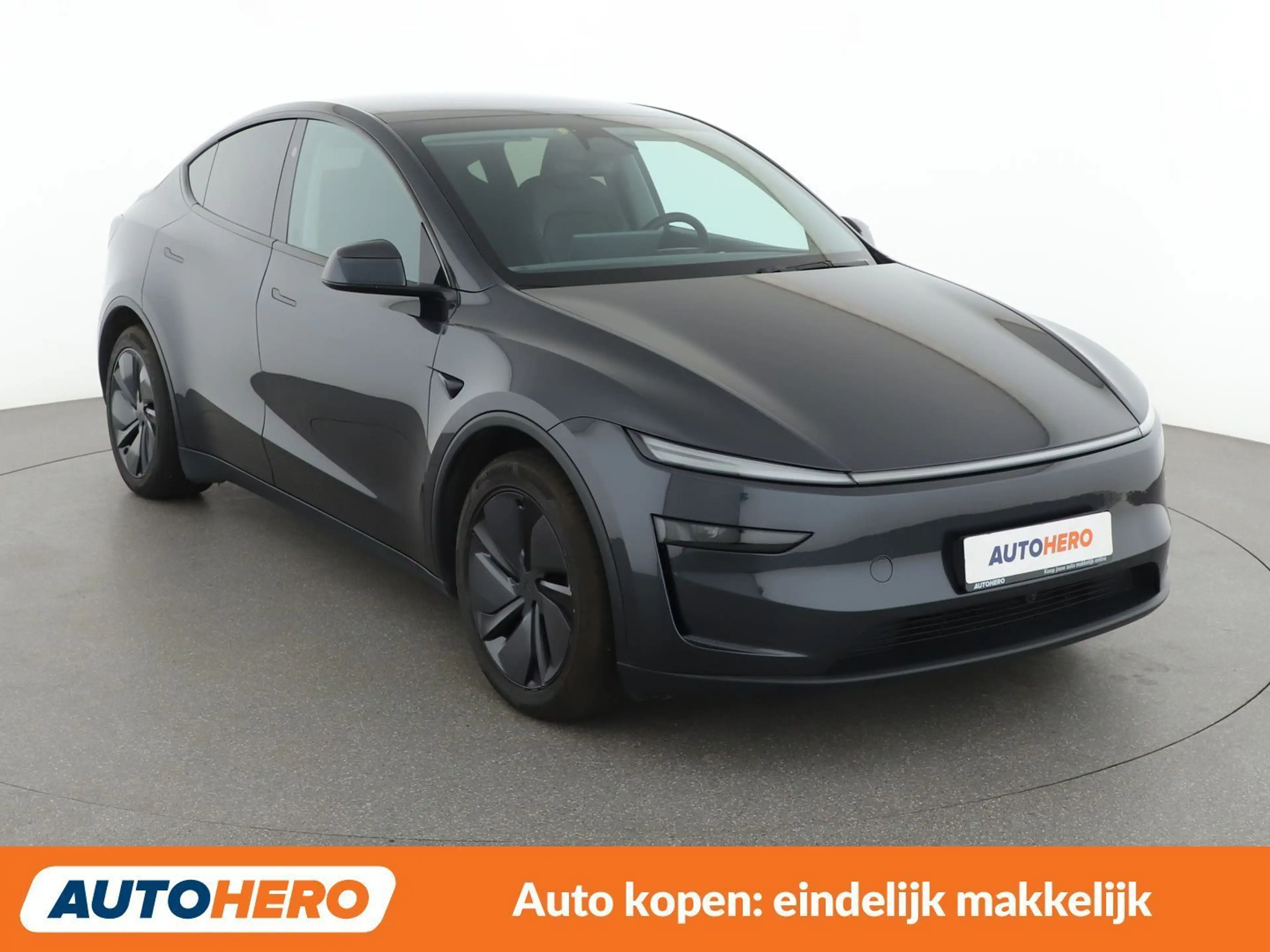 Tesla Model Y Long Range Dual AWD Premium — photo 8