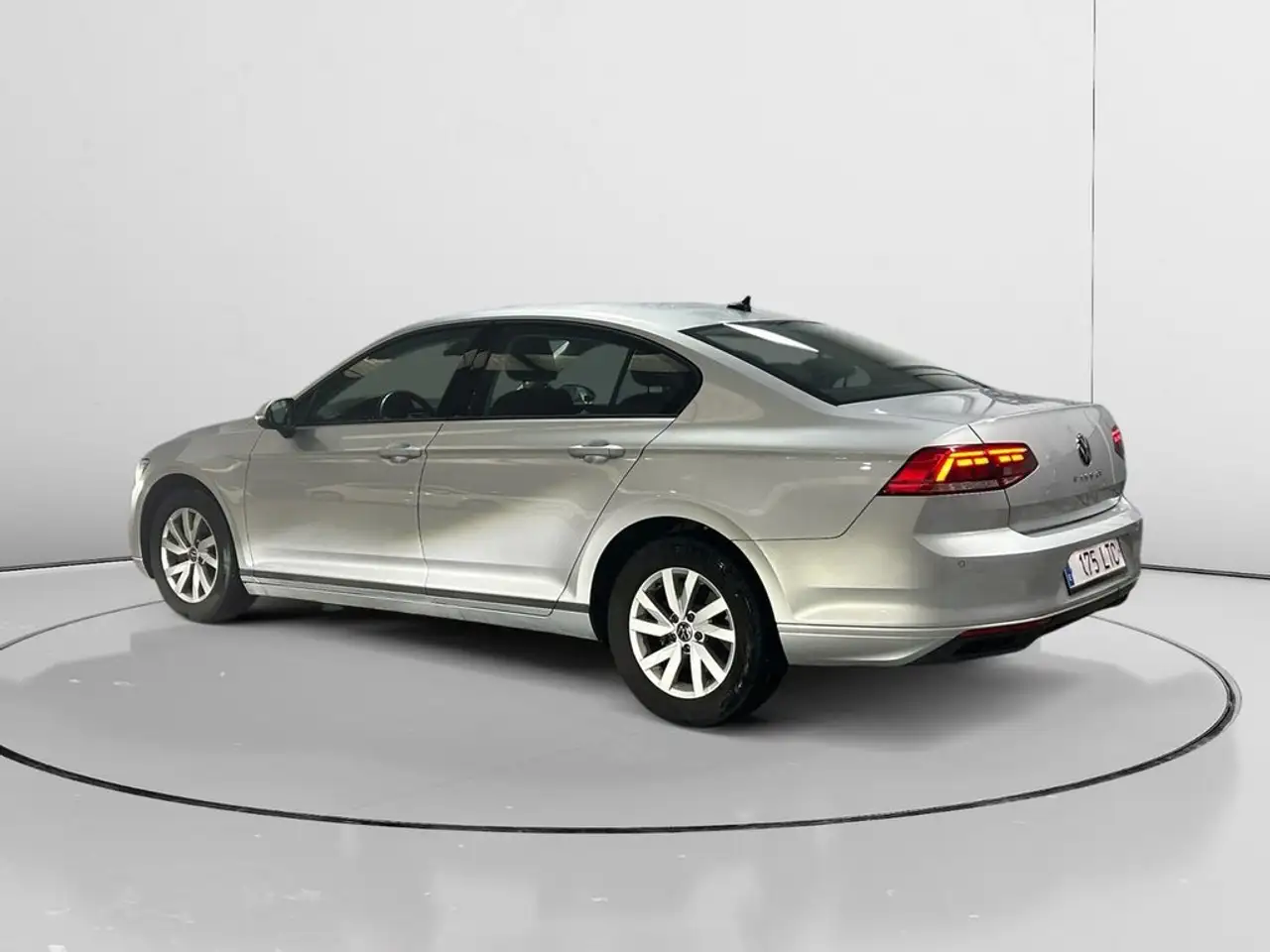 2021 Volkswagen Passat 2.0TDI EVO Business 110kW, photograph 5