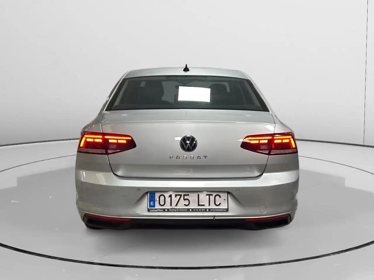 2021 Volkswagen Passat 2.0TDI EVO Business 110kW, photograph 4