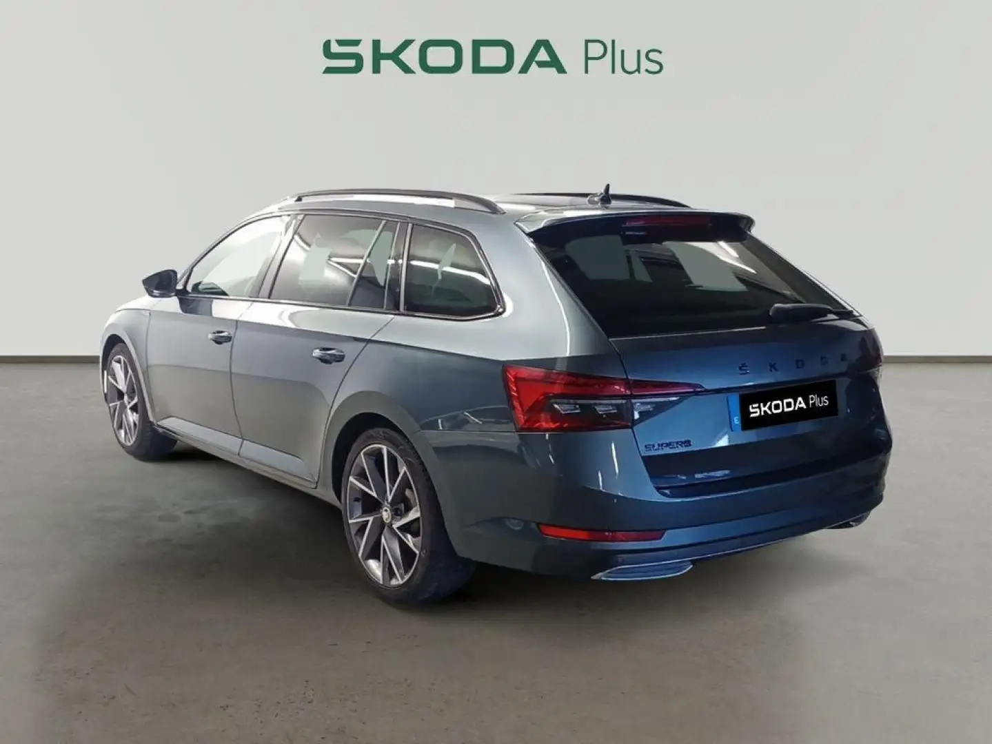 Skoda Superb Combi Sportline 1.4 TSI iV P-HEV DSG Gris - 2