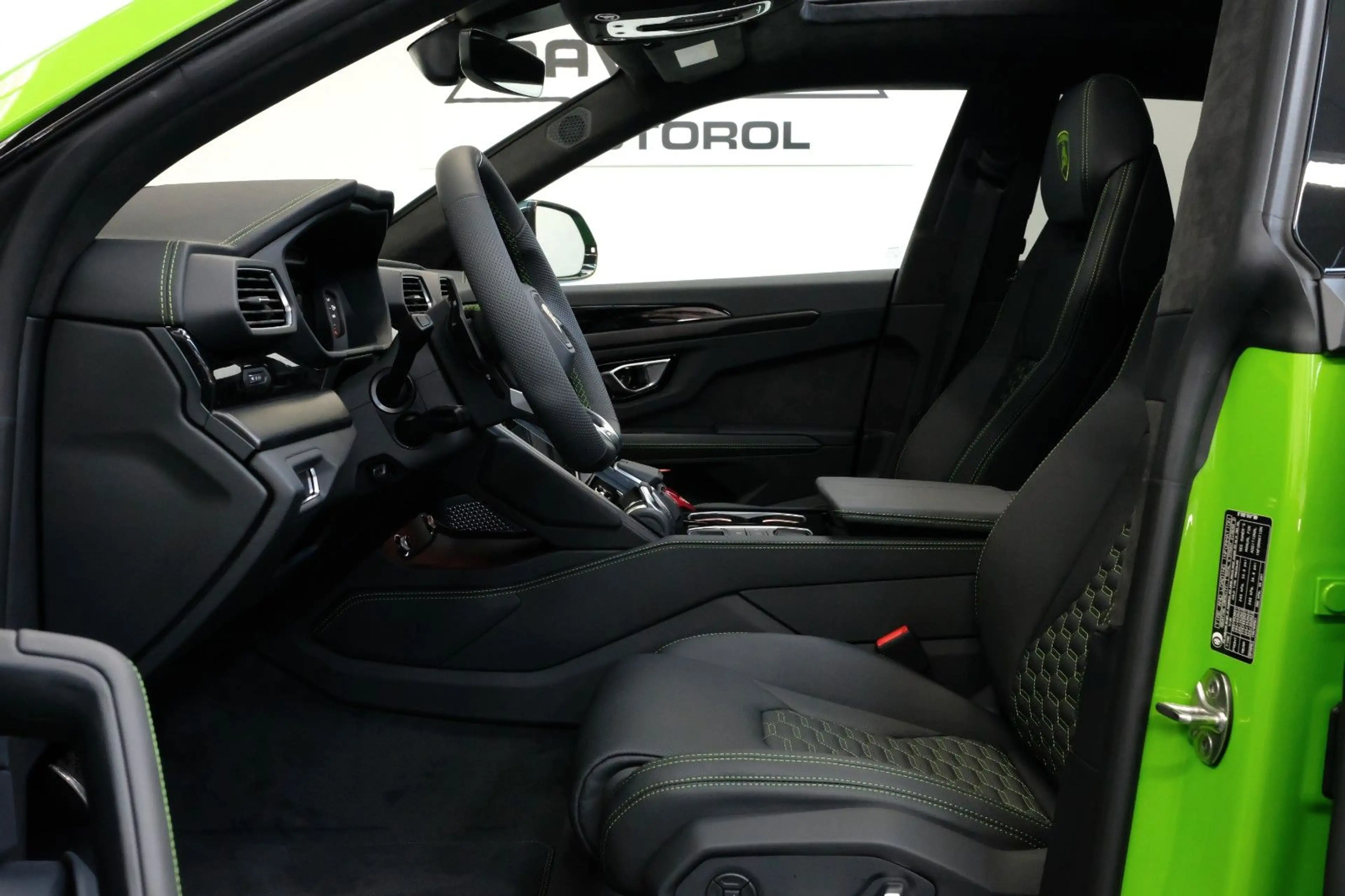 Lamborghini Urus /WARRANTY-2027/B&O/PANO/NIGHT/STYLE/MASSAGE — photo 10