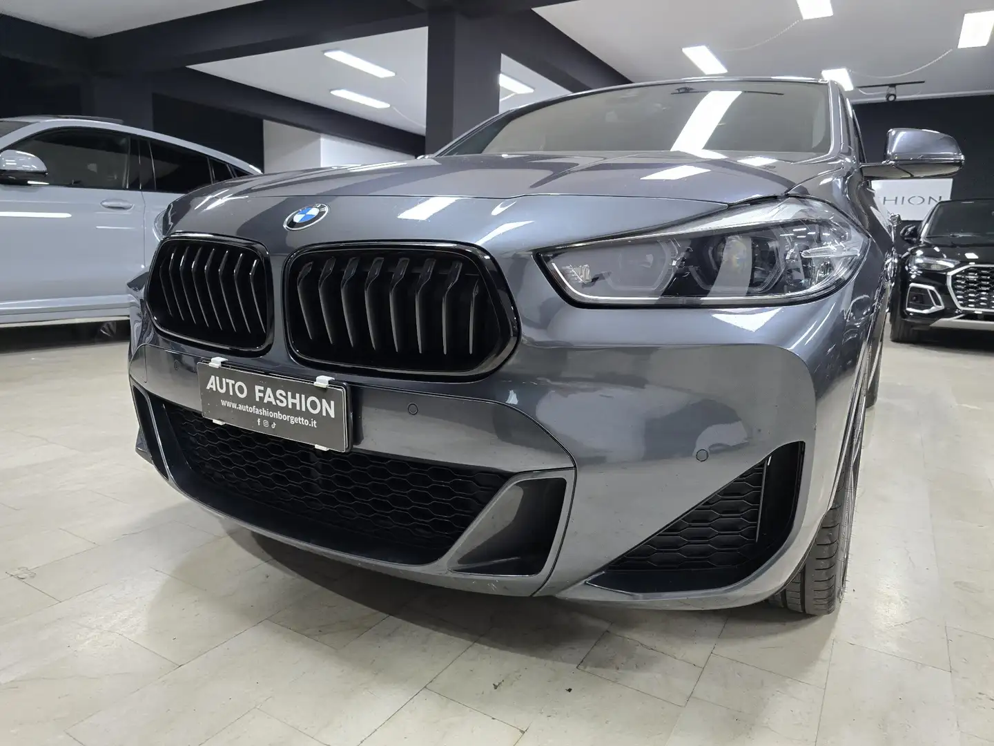 BMW X2 X2 F39 sdrive18d Msport auto Grau - 2