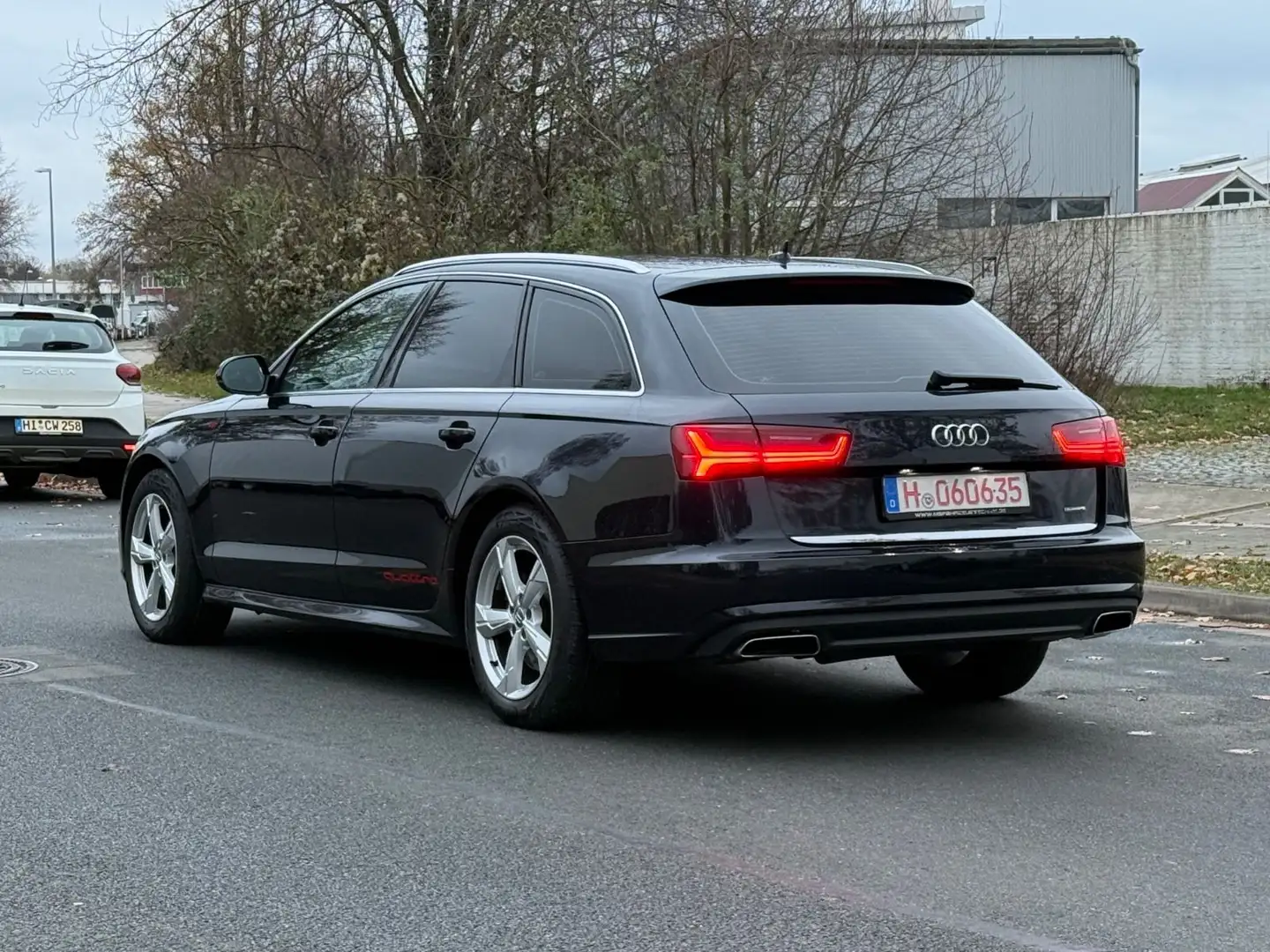 Audi A6 Avant 3.0 TDI clean diesel quattro Blau - 1