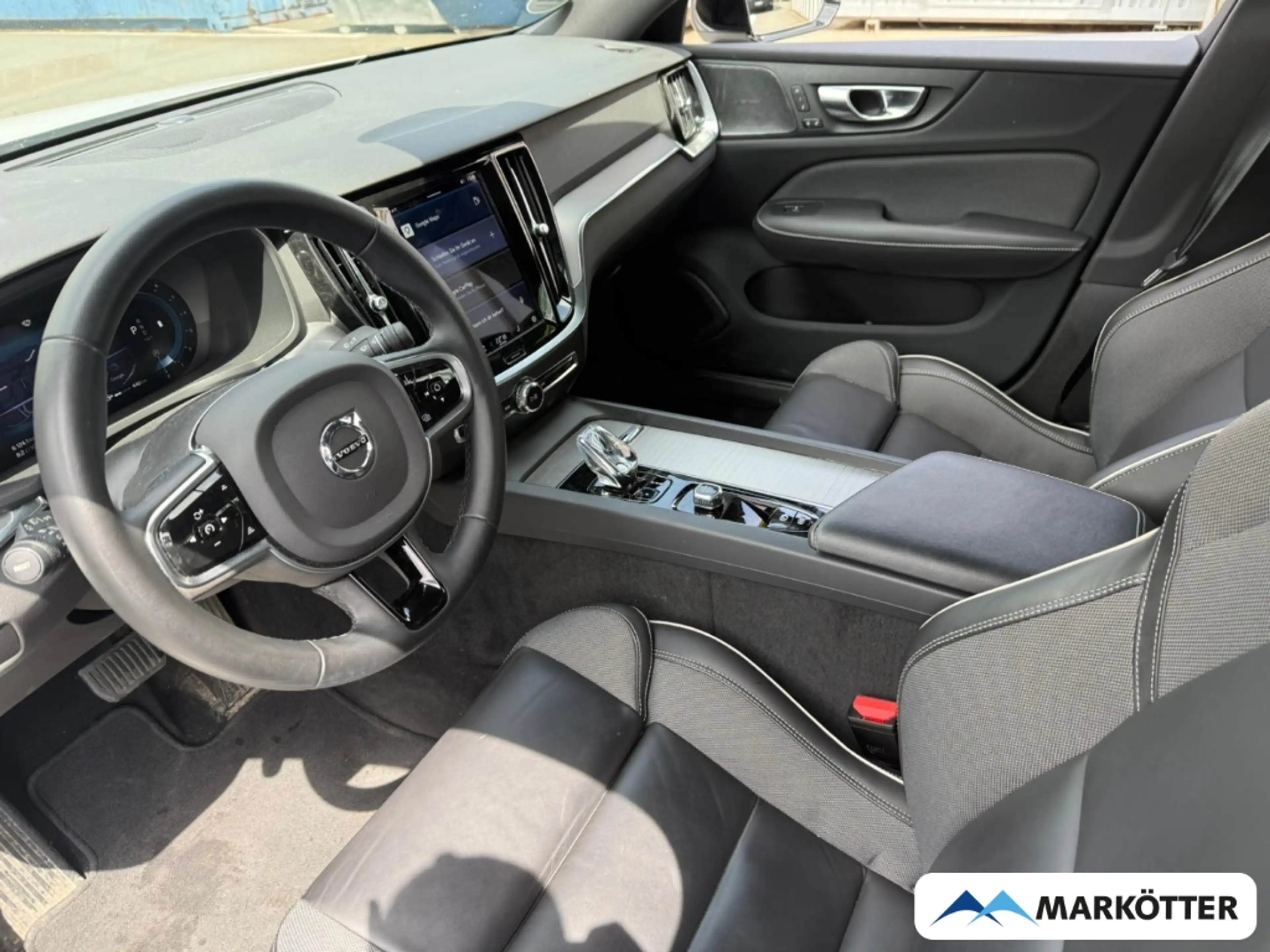 Volvo S60 B4 Plus Dark ACC/360°/STHZ/LHZ/H&K/PANO — photo 9