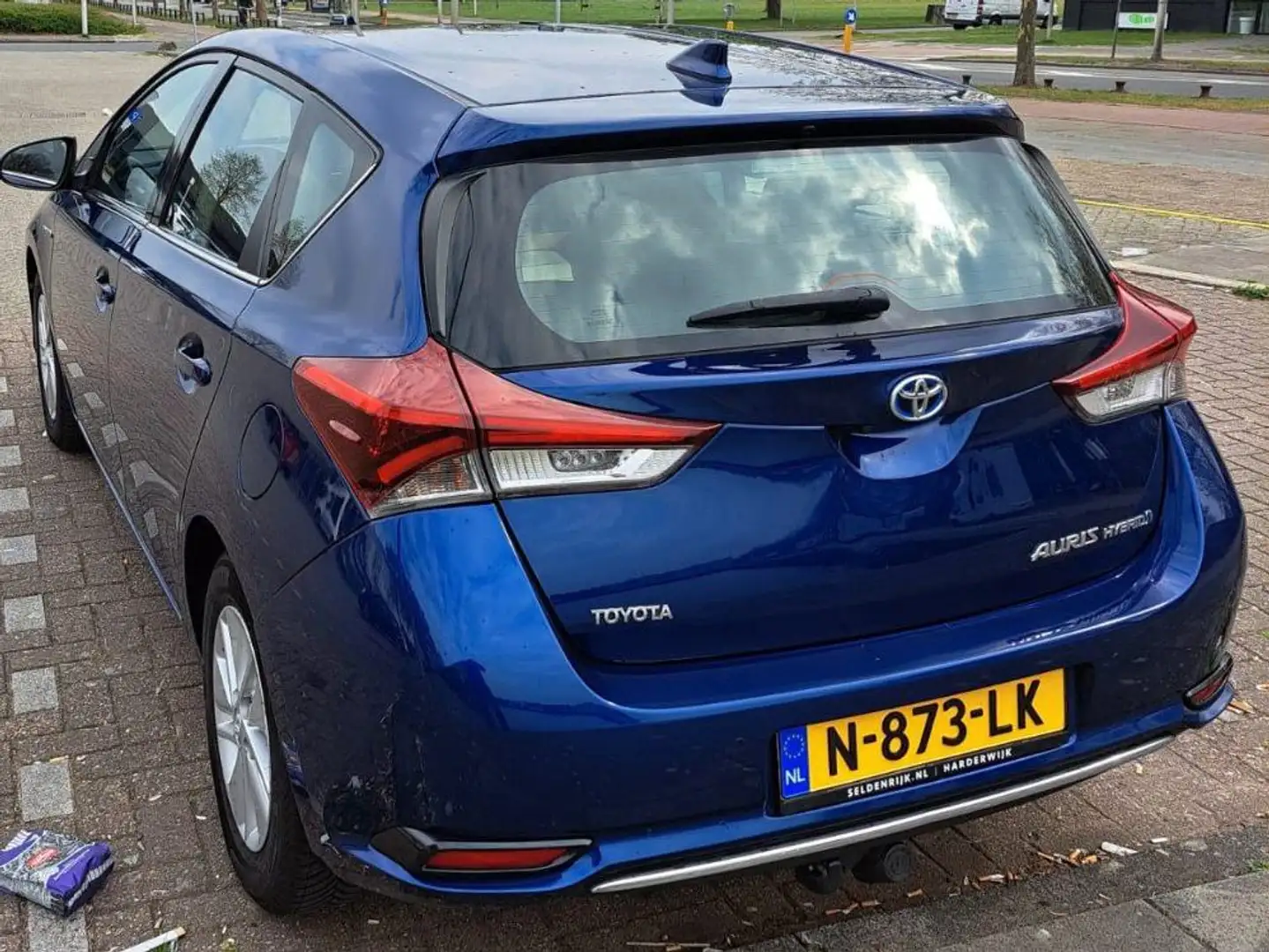 Toyota Auris Auris 1.8 Hybrid Now Modrá - 2