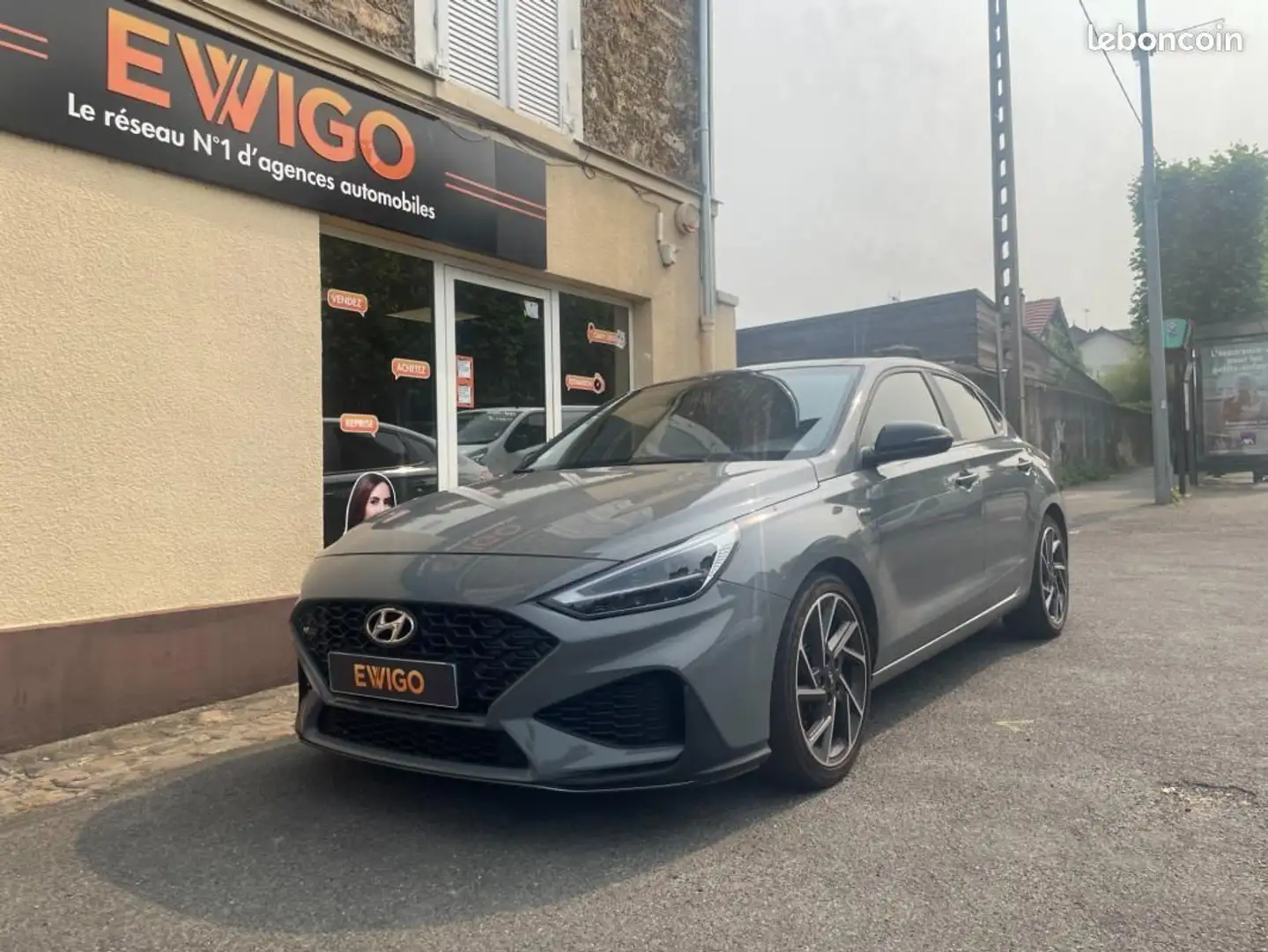 Hyundai i30 FASTBACK 1.5 T-GDI 160 HYBRID MHEV 48VOLT N-LINE D Сірий - 1