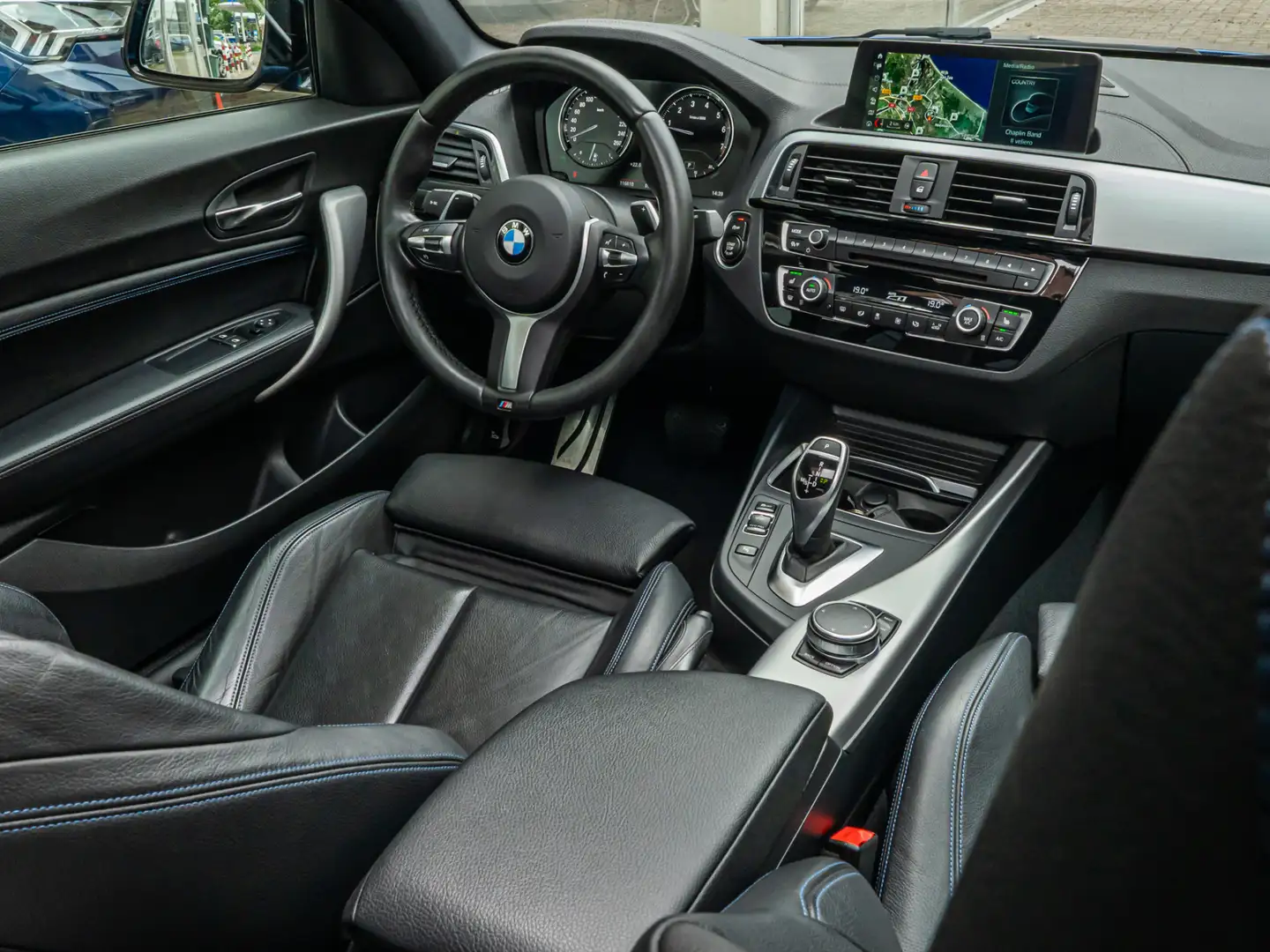 BMW 220 2-serie Coupé 220i High Exe M-Sport ORG NL PANO CA Blauw - 2