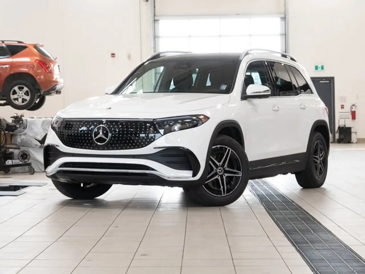 2025 Mercedes-Benz EQB