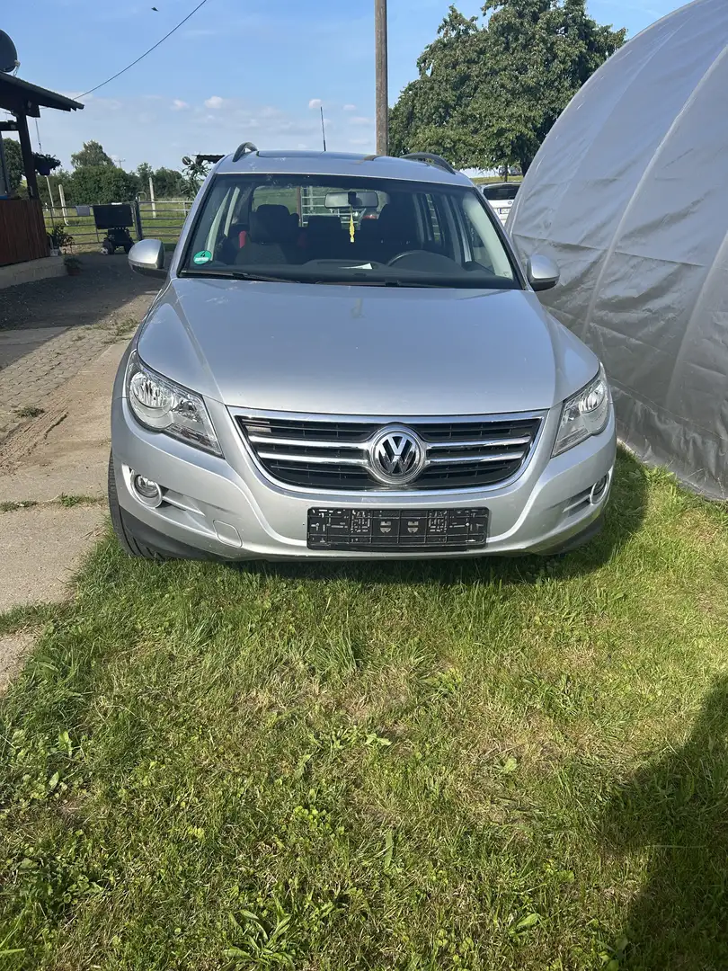 Volkswagen Tiguan 1.4 TSI 4Motion Track & Field Plateado - 1