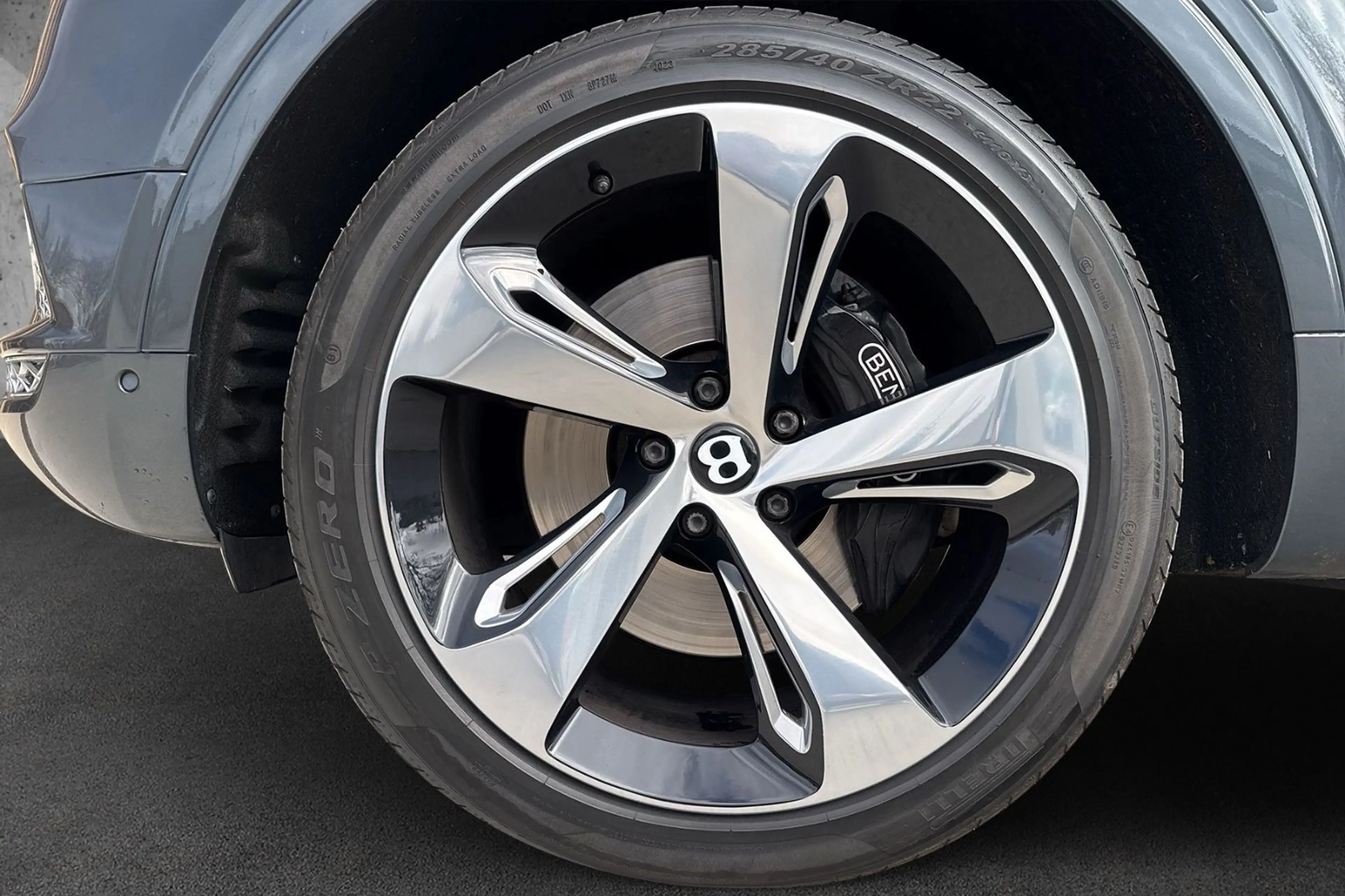 Bentley Bentayga W12*First Edition*Dt. Auto*Naim*Mulline — photo 9