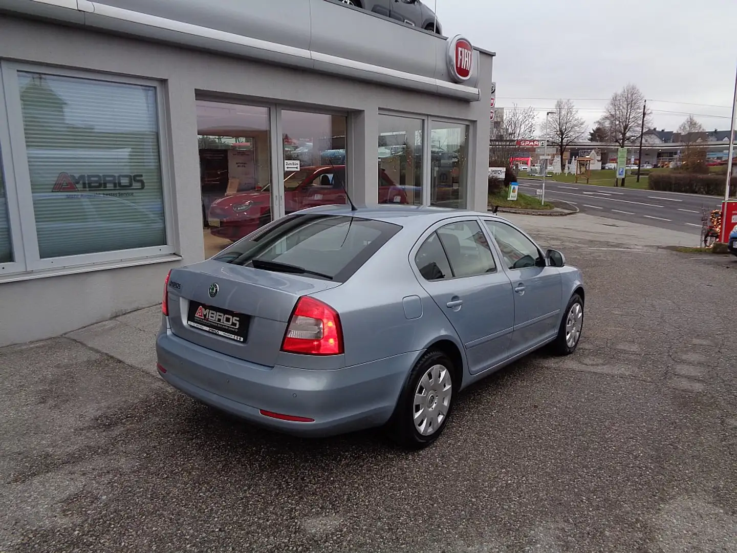 Skoda Octavia 1,6 Elegance TDI CR DPF Blau - 2