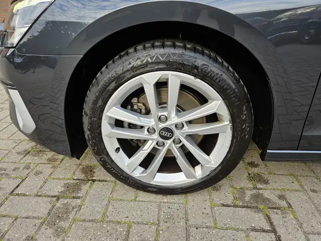Audi A3 view 4