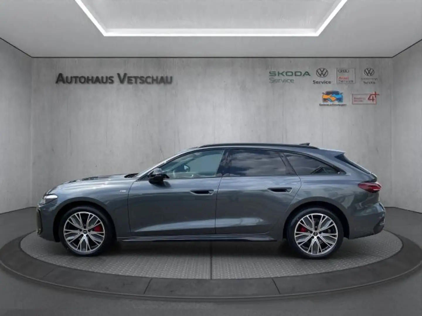 Audi A5 Avant 2.0 TFSI S-line/Navi/Ahv/Temp./19' LED Grau - 2