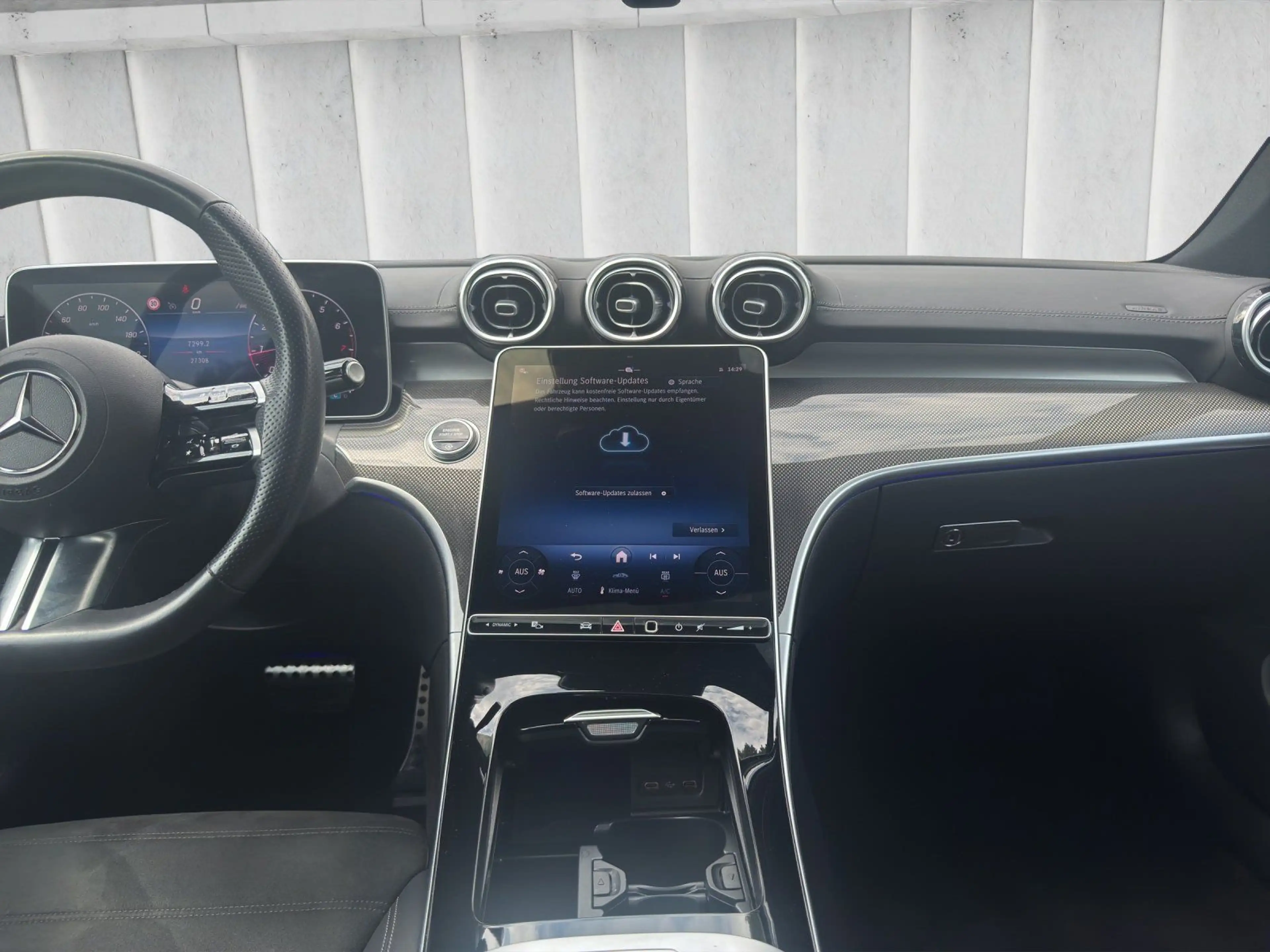 Mercedes-Benz CLE 200 AMG Night-Paket Panorama LED Memory Totw — photo 15
