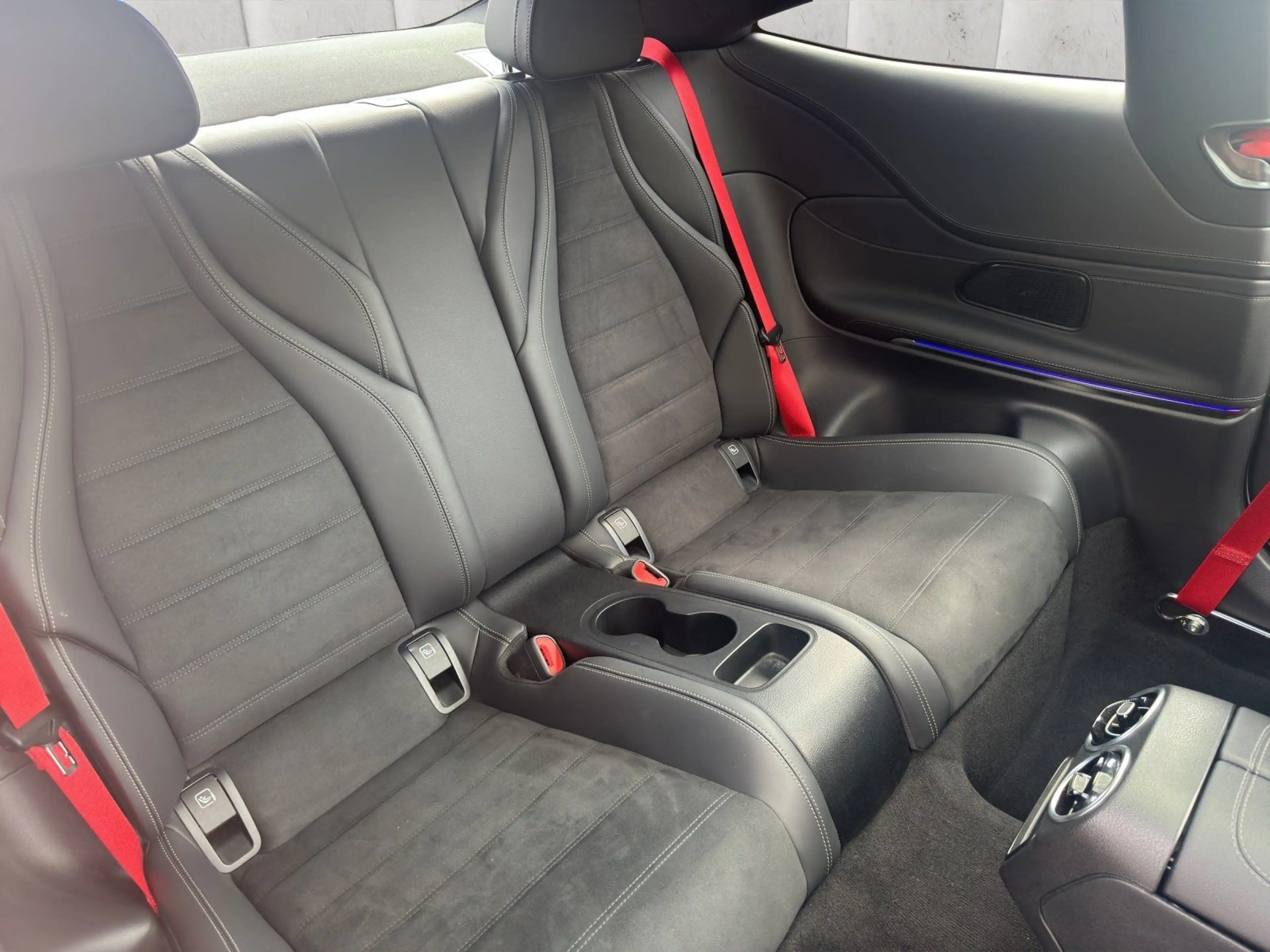 Mercedes-Benz CLE 200 AMG Night-Paket Panorama LED Memory Totw — photo 13