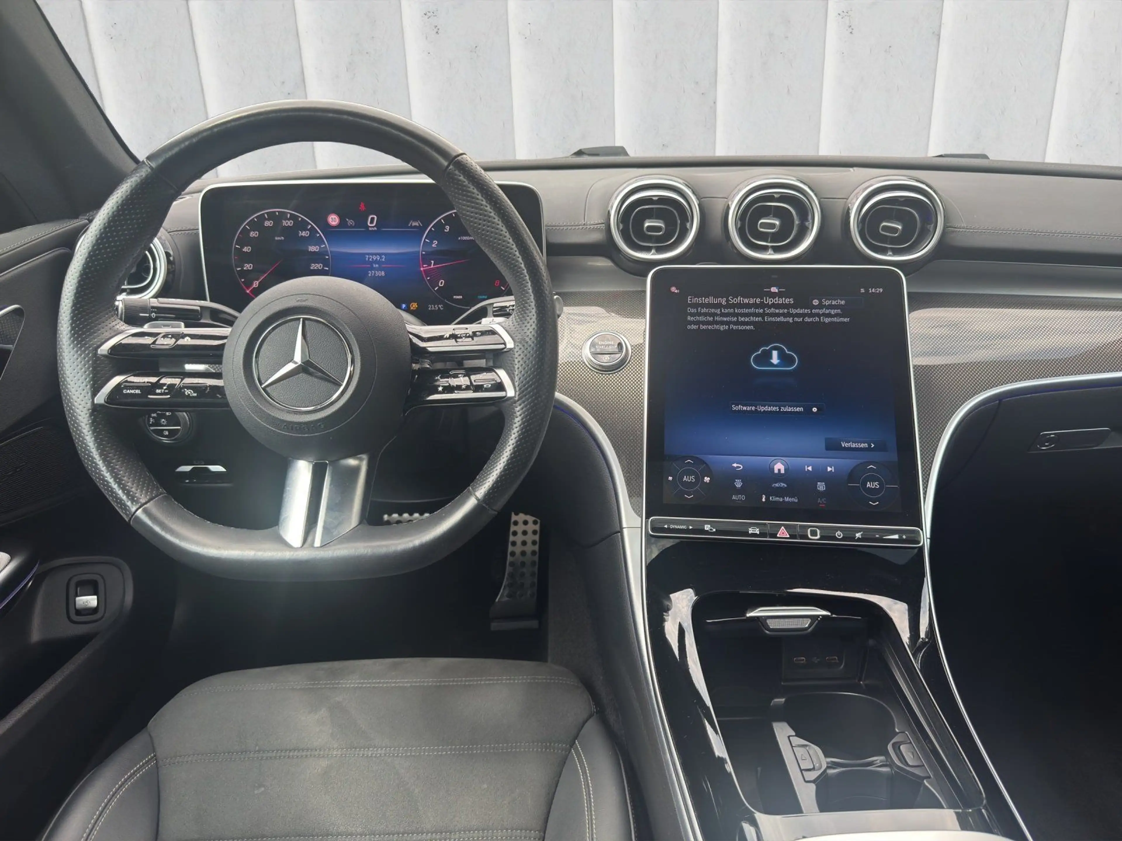 Mercedes-Benz CLE 200 AMG Night-Paket Panorama LED Memory Totw — photo 14