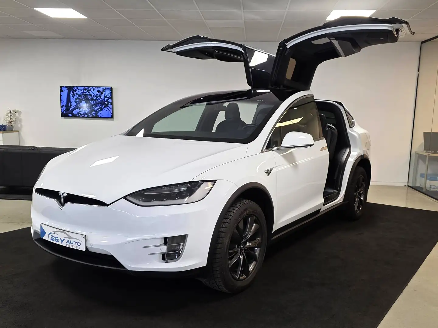 Tesla Model X 90D Dual Motor Premium Connectivity White - 2
