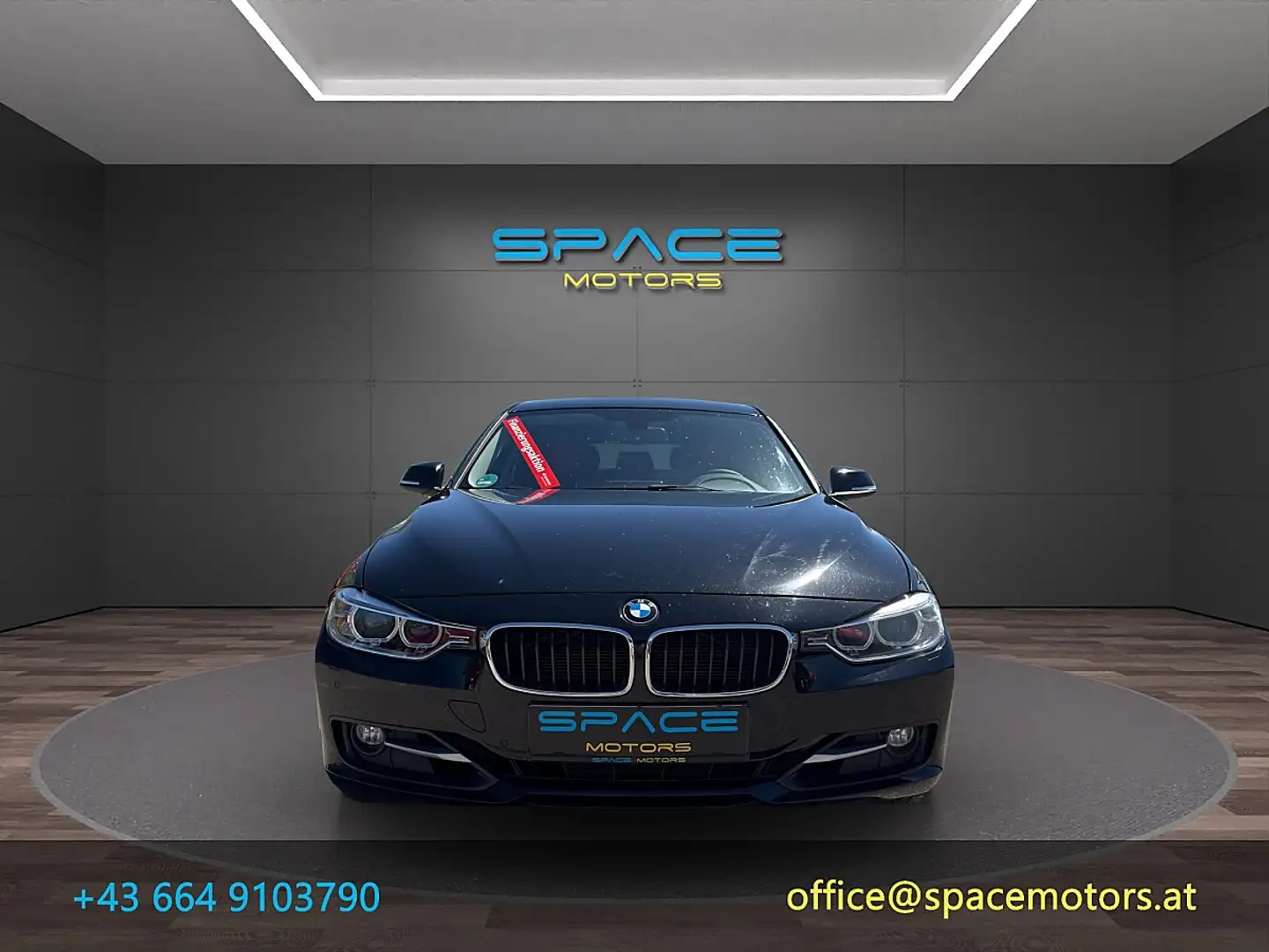 BMW 330 d xDrive Touring Aut. Schwarz - 2
