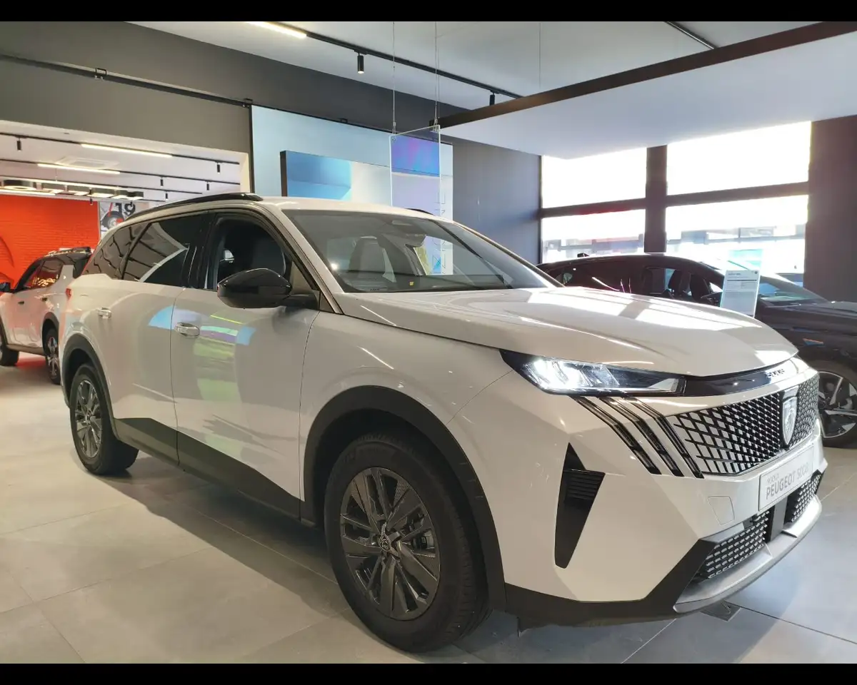Peugeot 5008 1.2 Hybrid Allure 3