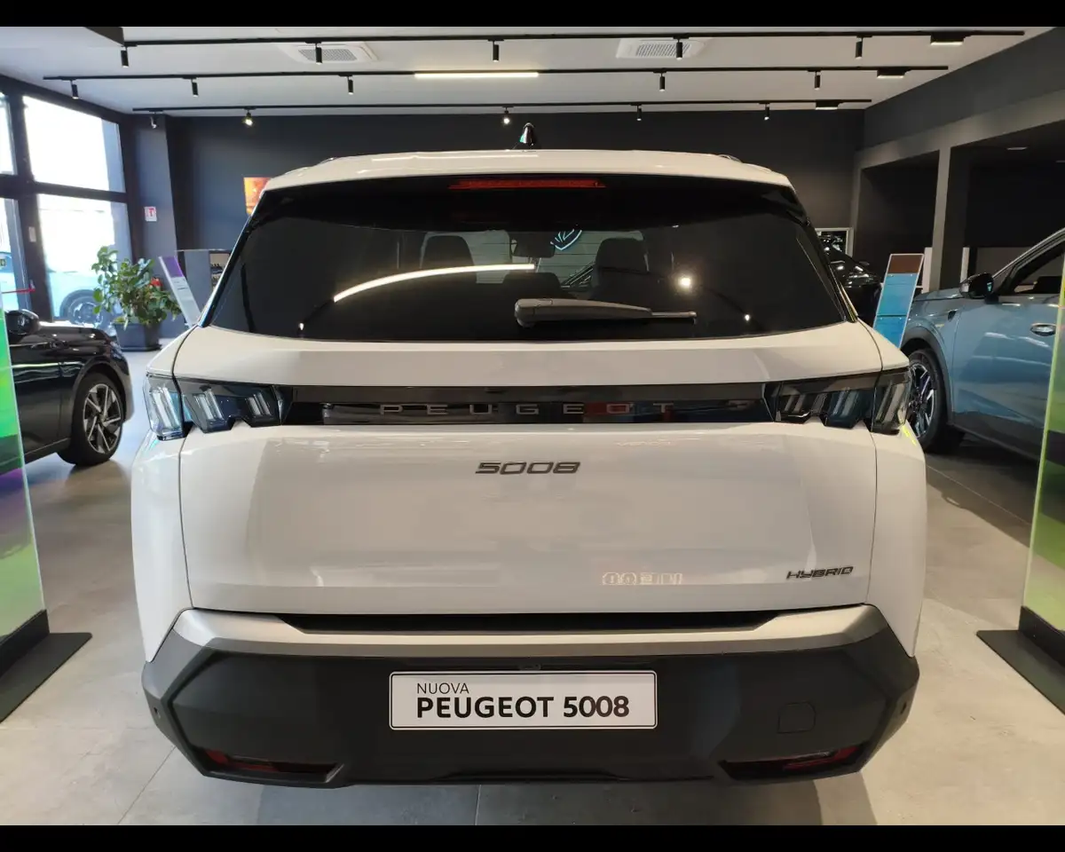 Peugeot 5008 1.2 Hybrid Allure 5