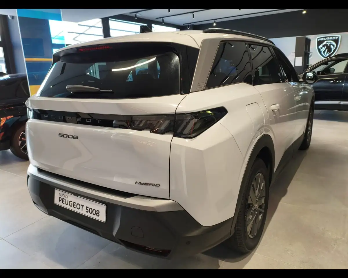 Peugeot 5008 1.2 Hybrid Allure 4