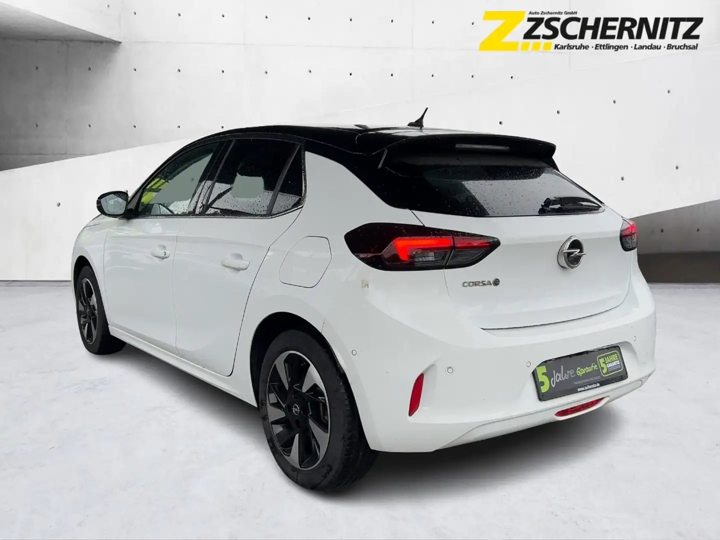 Opel Corsa F e Elegance LED+Navi+SHZ+Fernlichtass.+LM Bílá - 2