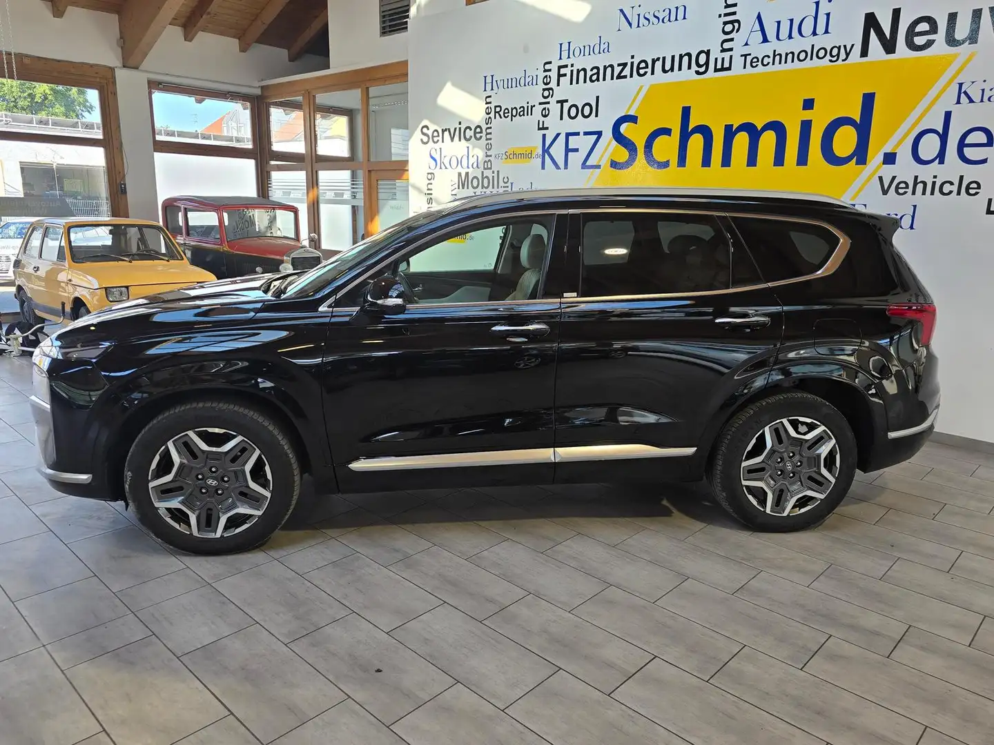 Hyundai SANTA FE 1.6 T-GDI Signature Plug-In Hybrid 4WD Schwarz - 2