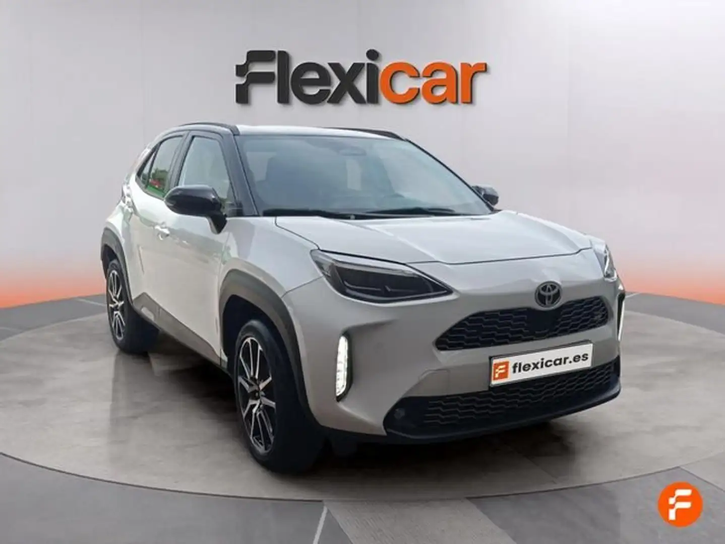 Toyota Yaris Cross 120H Active Plus Blanco - 2