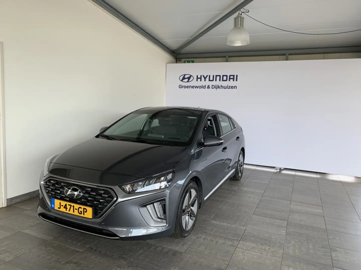 Hyundai IONIQ 1.6 GDi Comfort + Gris - 1