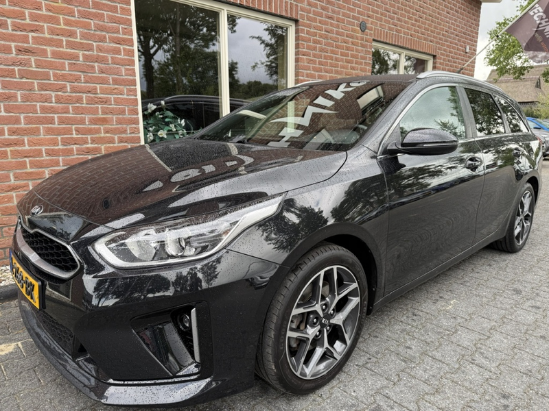 Kia Ceed SW / cee'd SW Sportswagon 1.0 T-GDi GT-Line Ed TREKHAAK / CAMERA — photo 12