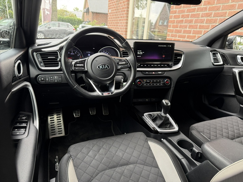 Kia Ceed SW / cee'd SW Sportswagon 1.0 T-GDi GT-Line Ed TREKHAAK / CAMERA — photo 3