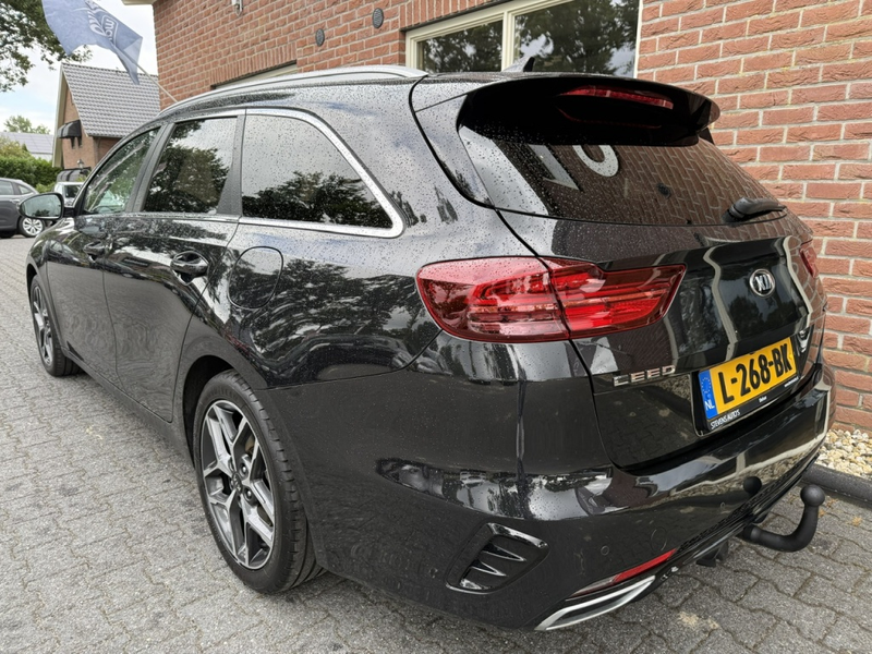 Kia Ceed SW / cee'd SW Sportswagon 1.0 T-GDi GT-Line Ed TREKHAAK / CAMERA — photo 11