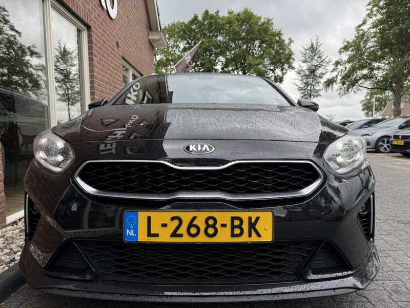Kia Ceed SW / cee'd SW Sportswagon 1.0 T-GDi GT-Line Ed TREKHAAK / CAMERA — photo 13