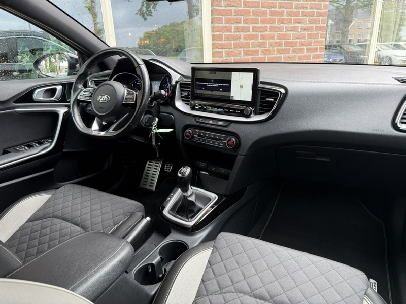 Kia Ceed SW / cee'd SW Sportswagon 1.0 T-GDi GT-Line Ed TREKHAAK / CAMERA — photo 36