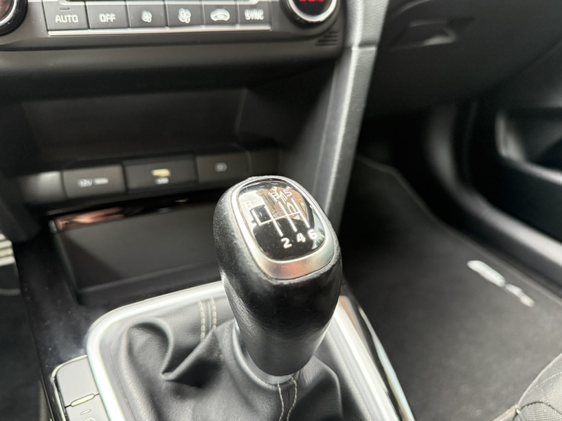 Kia Ceed SW / cee'd SW Sportswagon 1.0 T-GDi GT-Line Ed TREKHAAK / CAMERA — photo 28