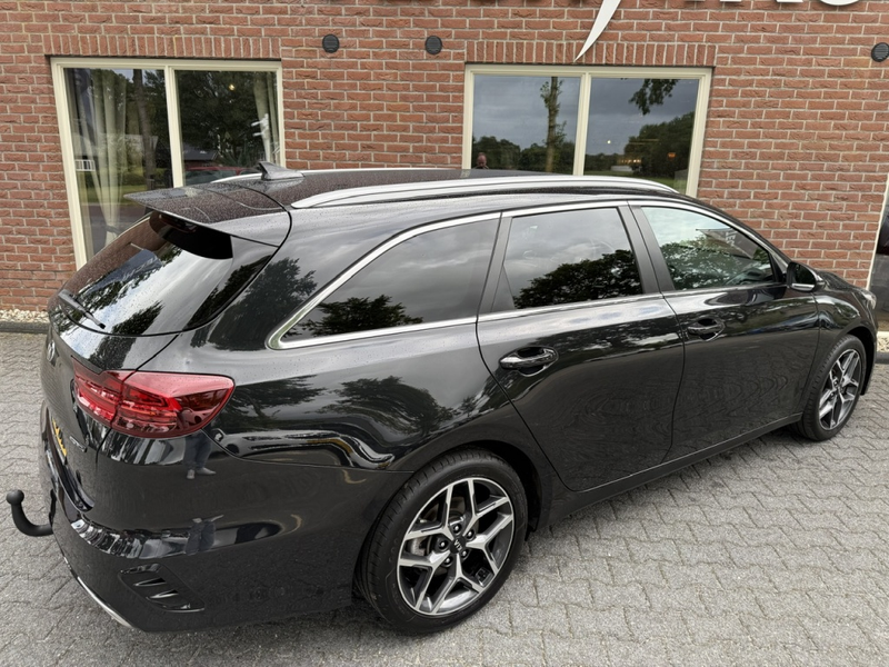 Kia Ceed SW / cee'd SW Sportswagon 1.0 T-GDi GT-Line Ed TREKHAAK / CAMERA — photo 41