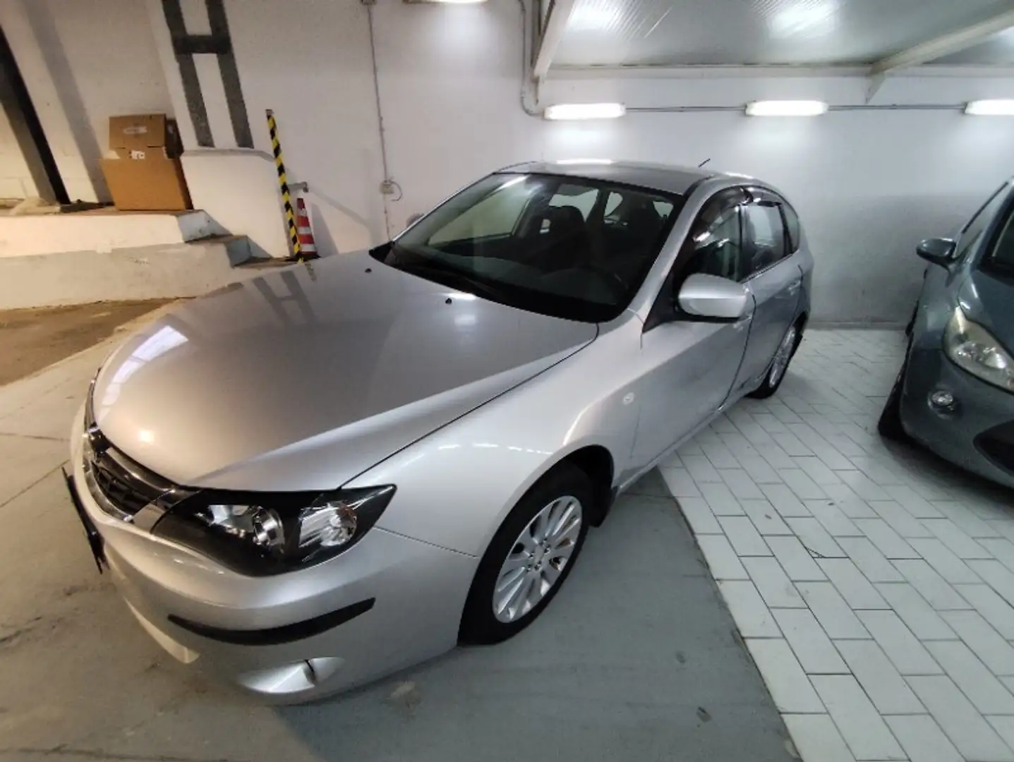 Subaru Impreza 2.0R 72GP Argent - 2