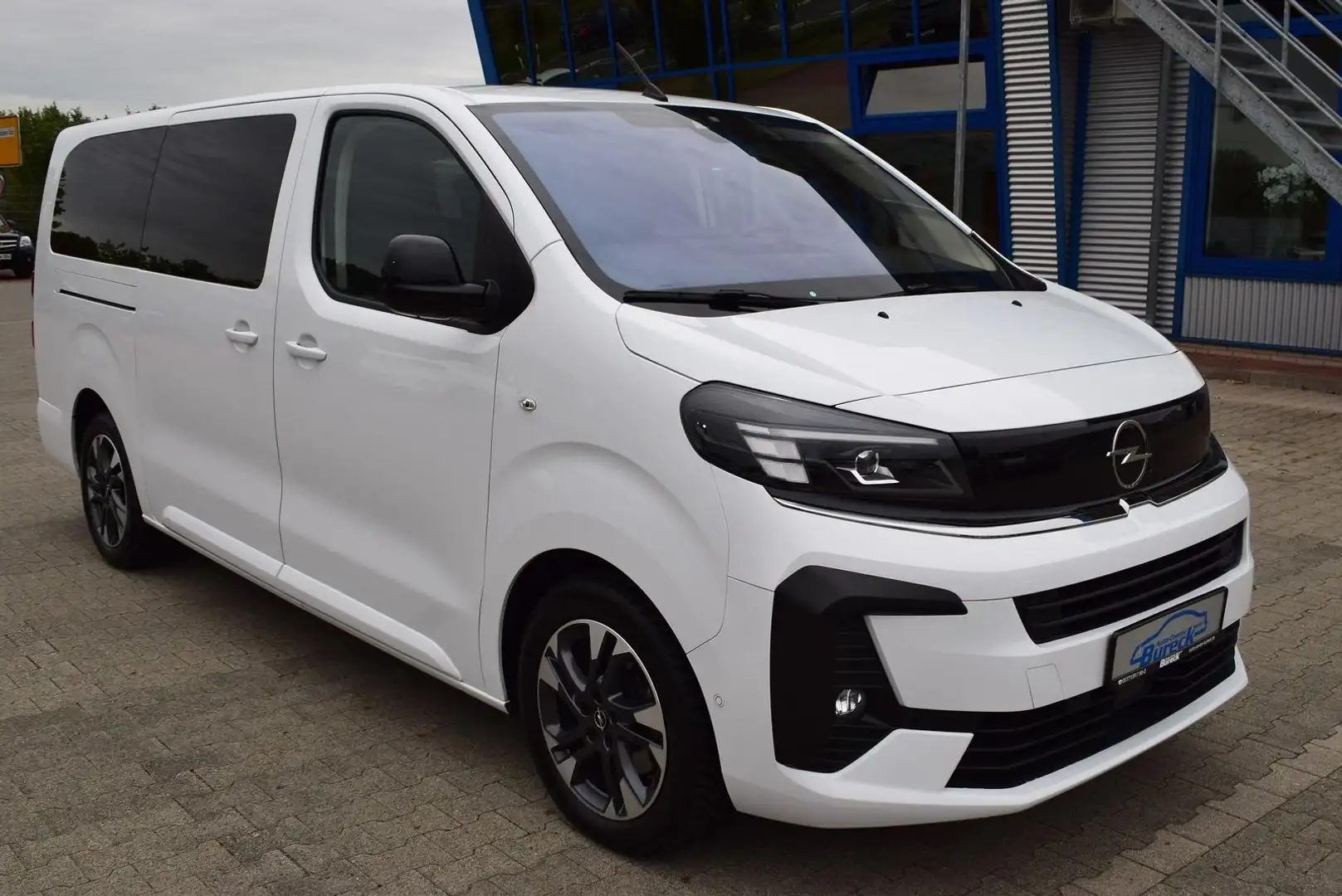 Opel Zafira Life 2,0 D LED/Navi/SHZ/APP/9-Sitze Weiß - 1