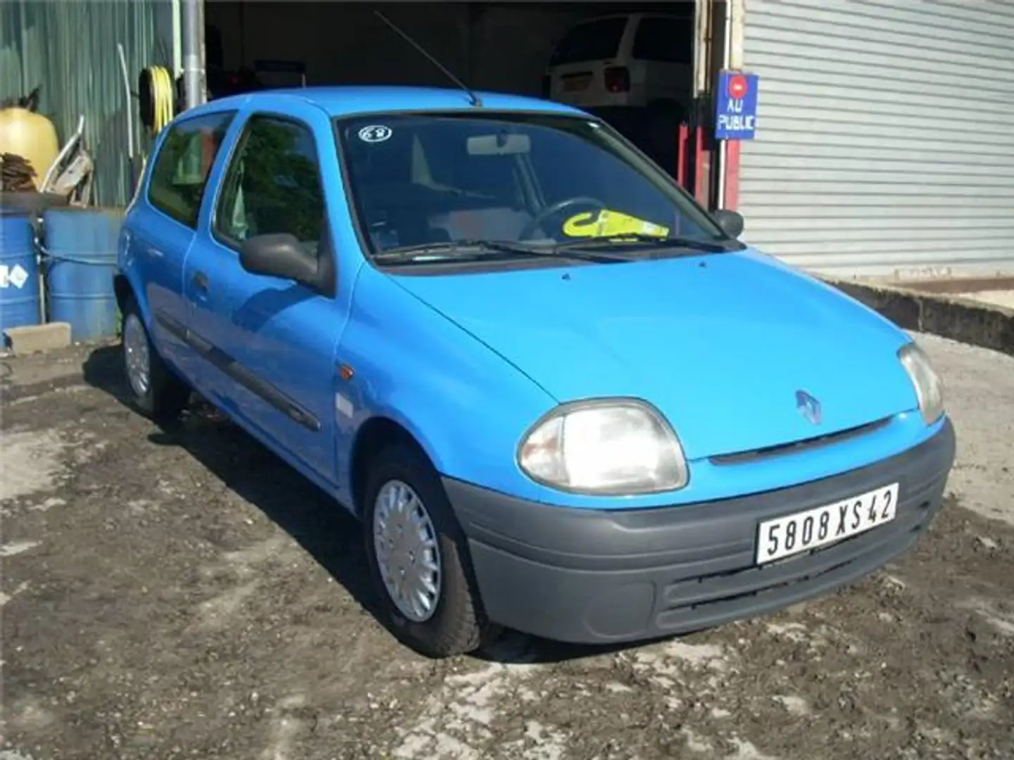 Renault Clio II 1.9D CTTE Bleu - 1