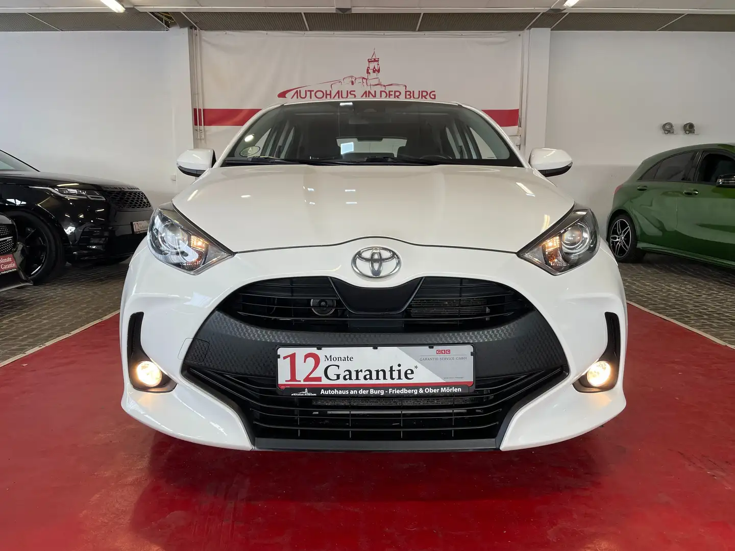 Toyota Yaris Comfort Blanc - 2