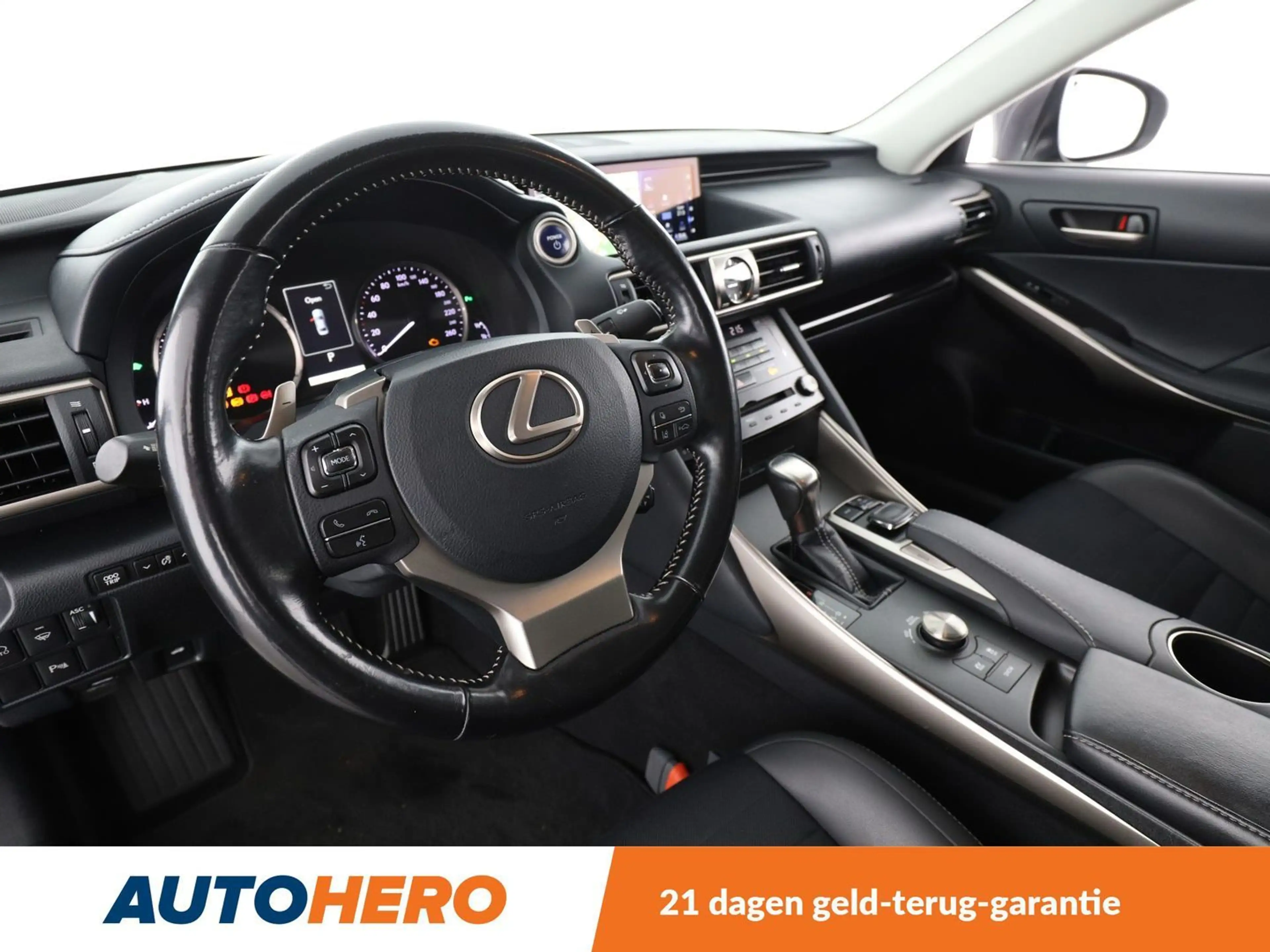 Lexus IS 300 IS 300h Business — photo 11