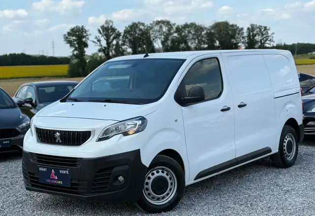 Peugeot Expert CAMERA - CAR PLAY - 3 PLACES - CRUISE CONTROL - ATT REMORQUE - GARANTIE !