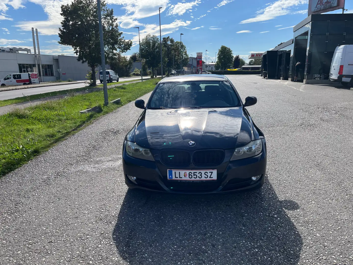 BMW 318 318d LCI/Facelift Schwarz - 1