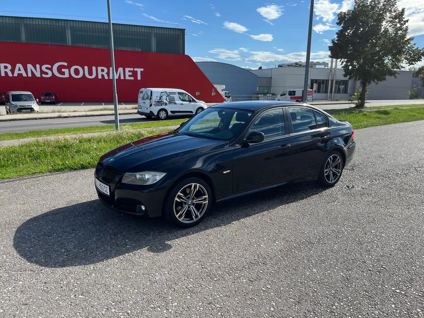 BMW 318 318d LCI/Facelift Schwarz - 2