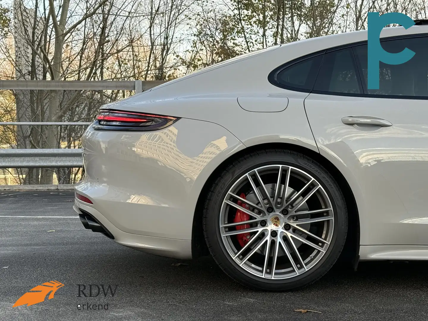 Porsche Panamera 4.0 Turbo Origineel NL auto Dealer onderhouden Ful Grijs - 1