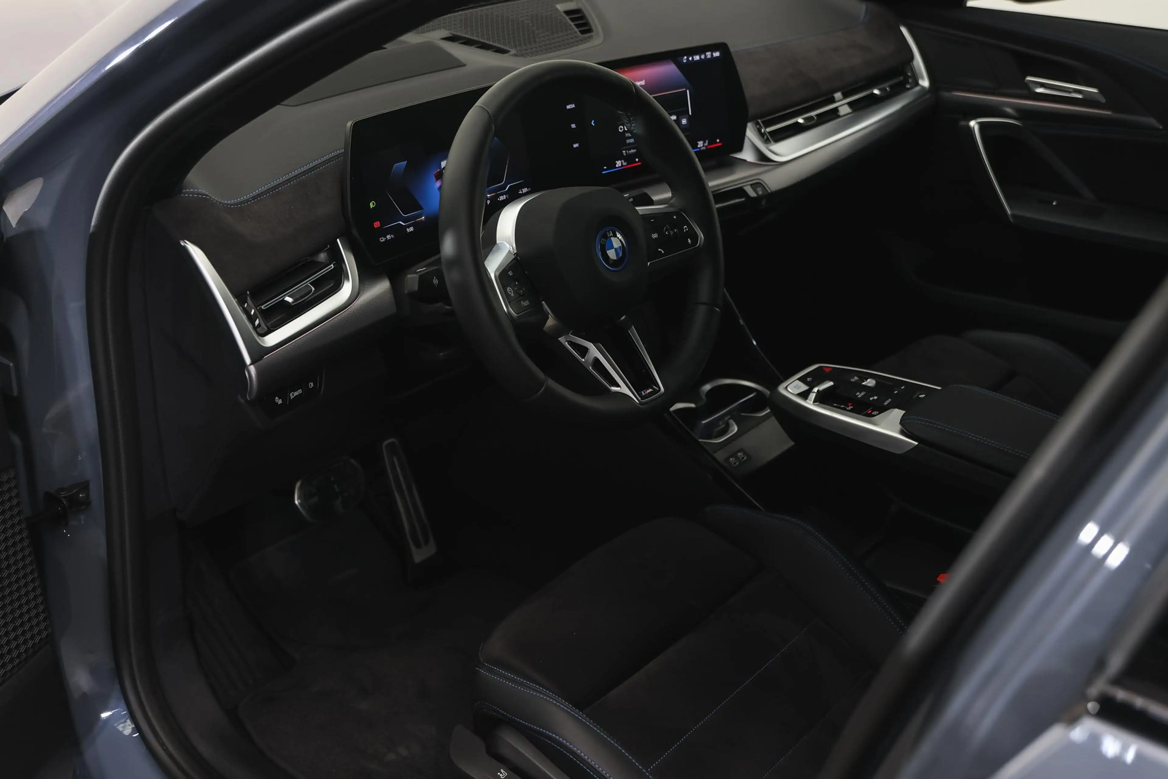 BMW iX2 xDrive30 M Sport / Sportstoelen / Comfort Access / — photo 8