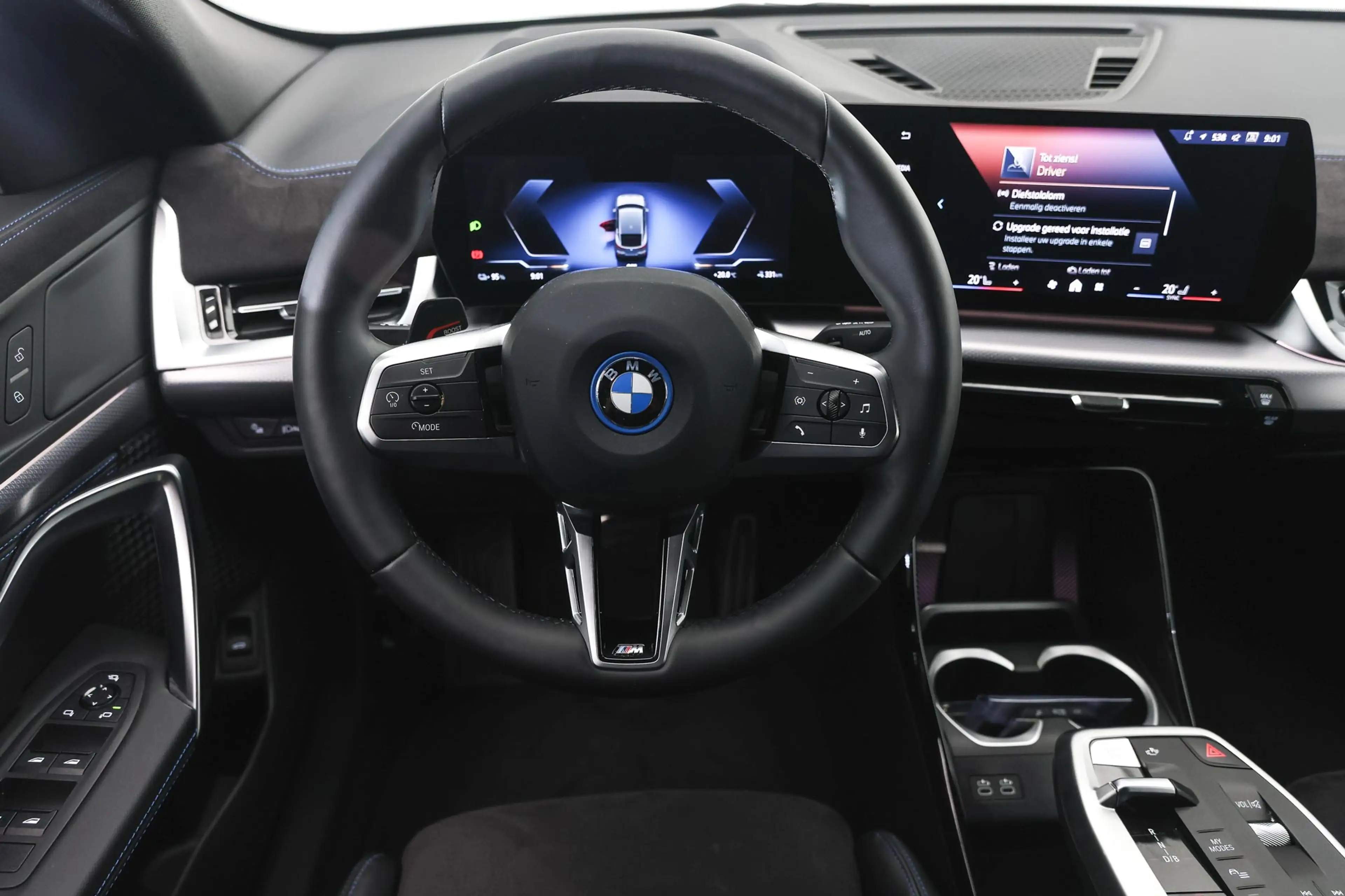 BMW iX2 xDrive30 M Sport / Sportstoelen / Comfort Access / — photo 3